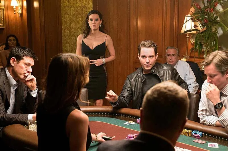 Molly’s Game xoay quanh câu chuyện về sới bạc triệu đô ở Mỹ